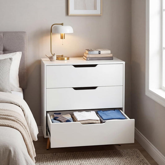 Commode gris clair avec 3 tiroirs